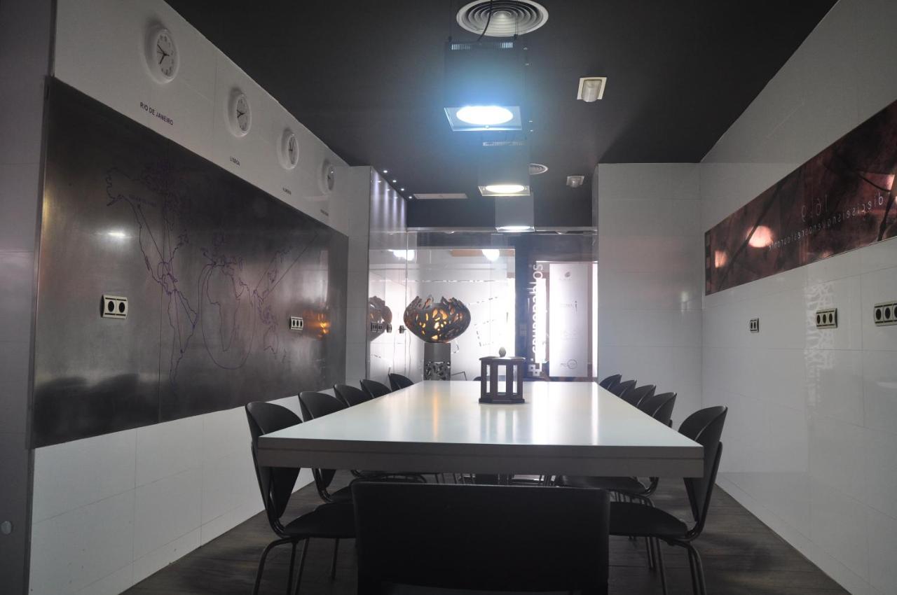 Apartamentos 16:9 Suites Almería Dış mekan fotoğraf