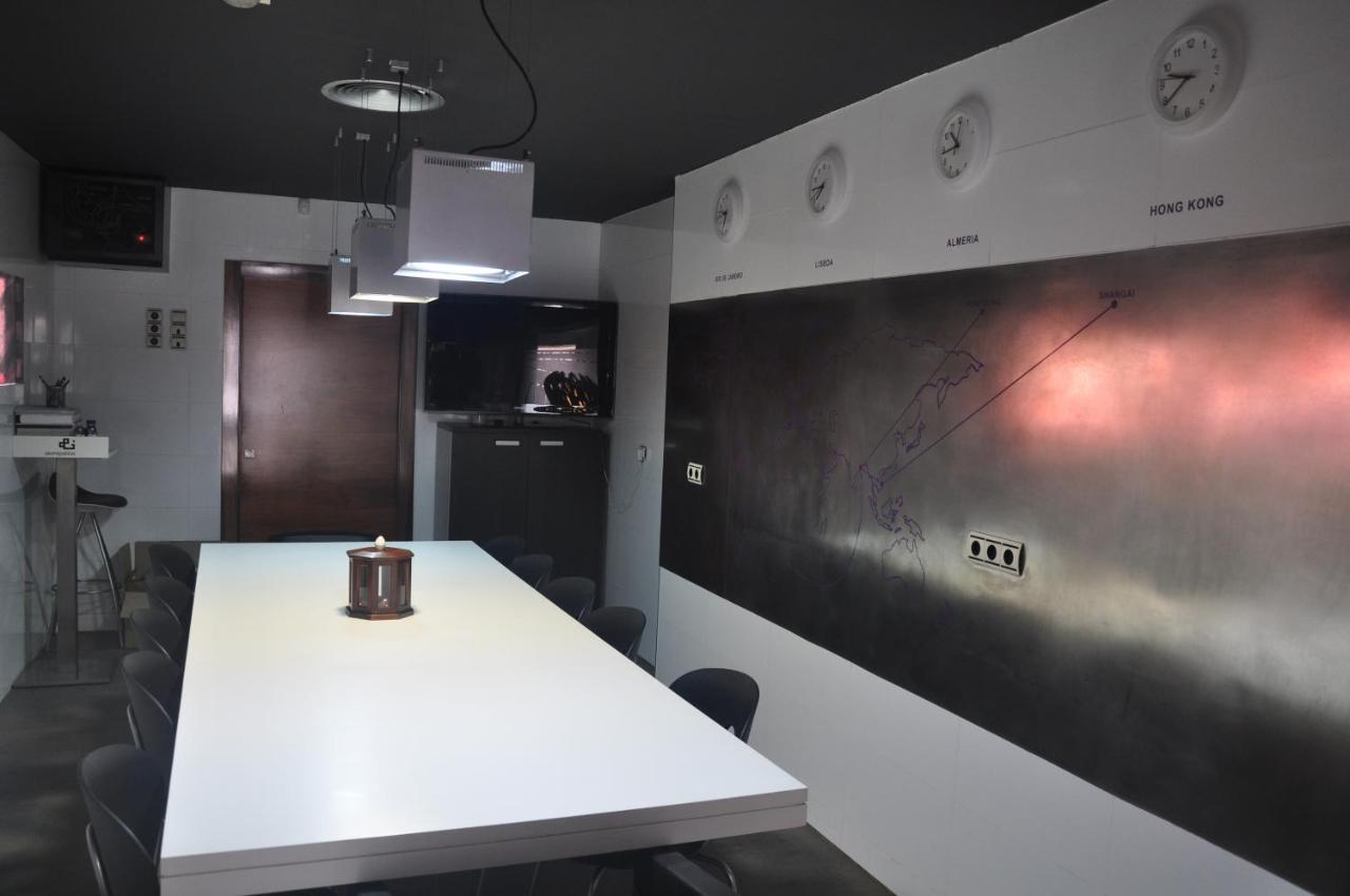 Apartamentos 16:9 Suites Almería Dış mekan fotoğraf