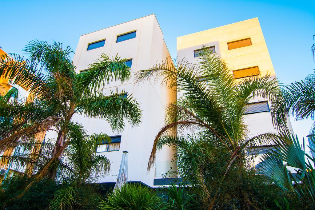Apartamentos 16:9 Suites Almería Dış mekan fotoğraf